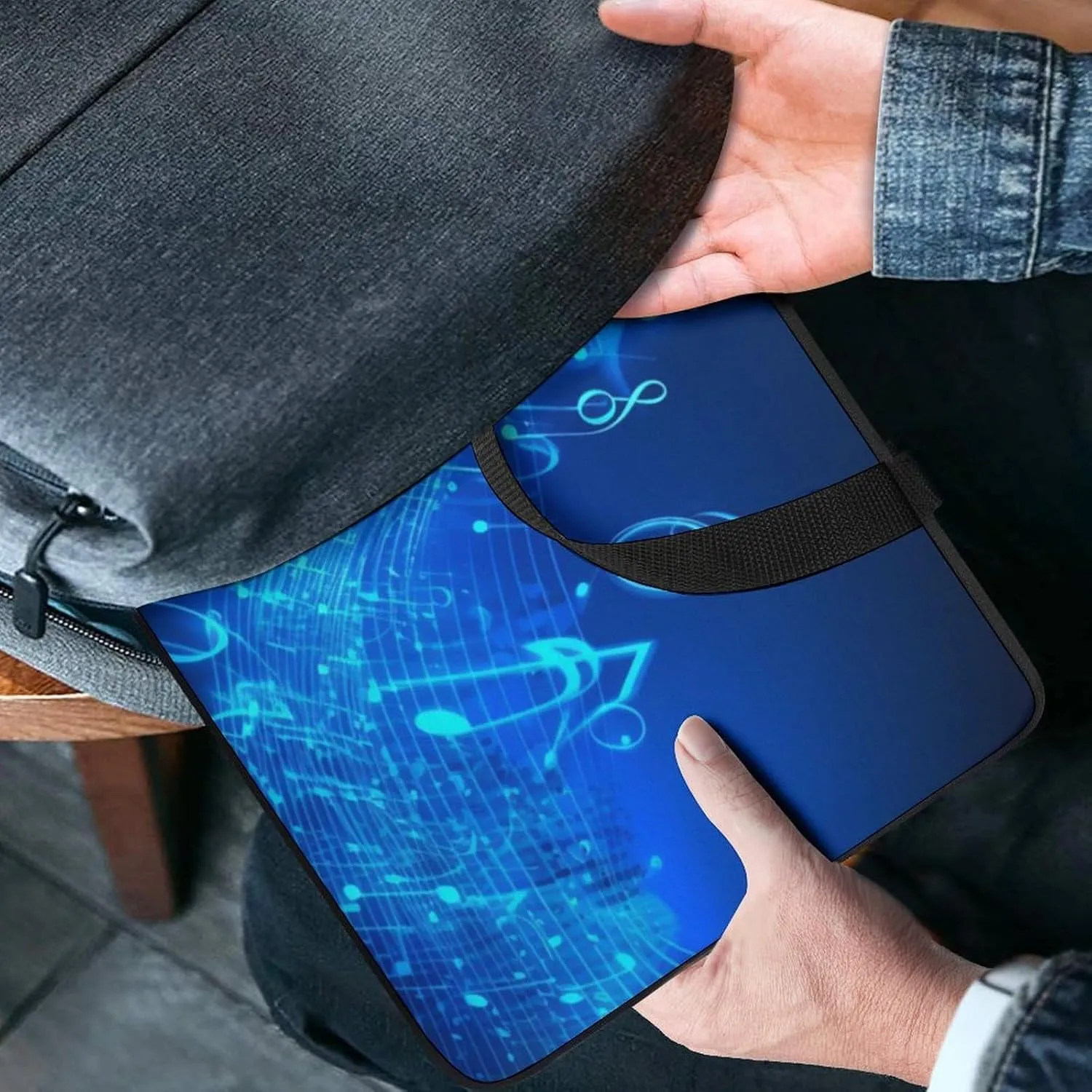 Blue Musical Notes Laptop Bag Durable Laptop Sleeve Water-Resistant Notebook Bag for Computer Or Tablet