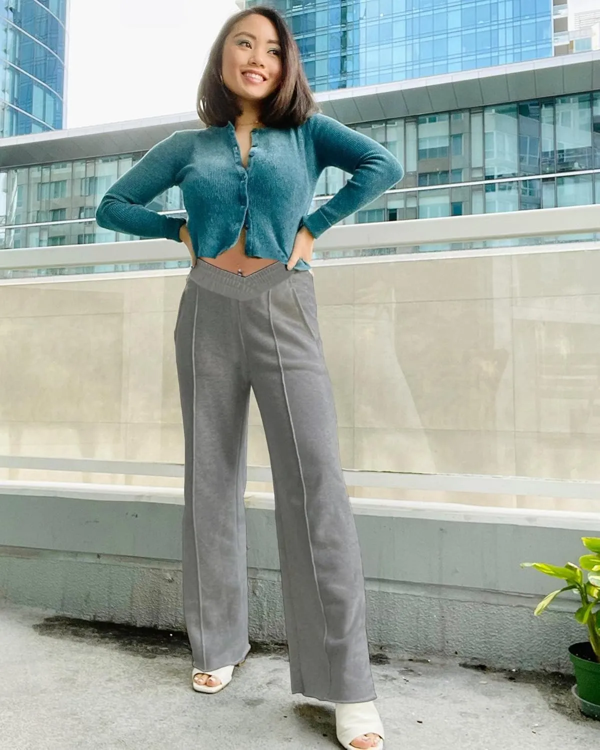 HOPYOP Womens Sweatpants Wide Leg Pants for Women Fall Winter Baggy V Crossover Womens Sweat Pants with Pockets
