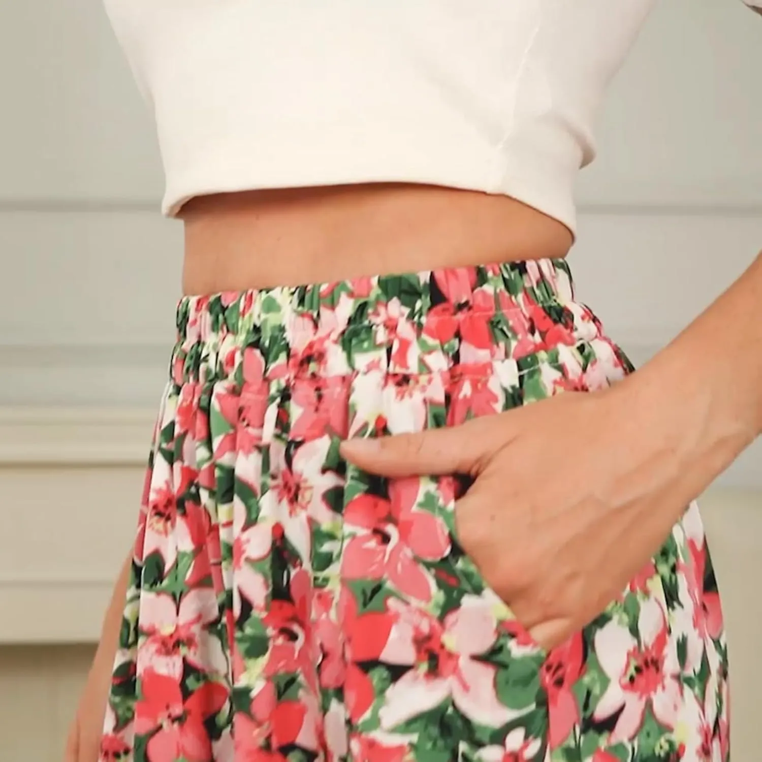 Ladies Elastic Waist High Waist Skirt Spring Summer and Autumn Pocket Casual Pleated Skirt