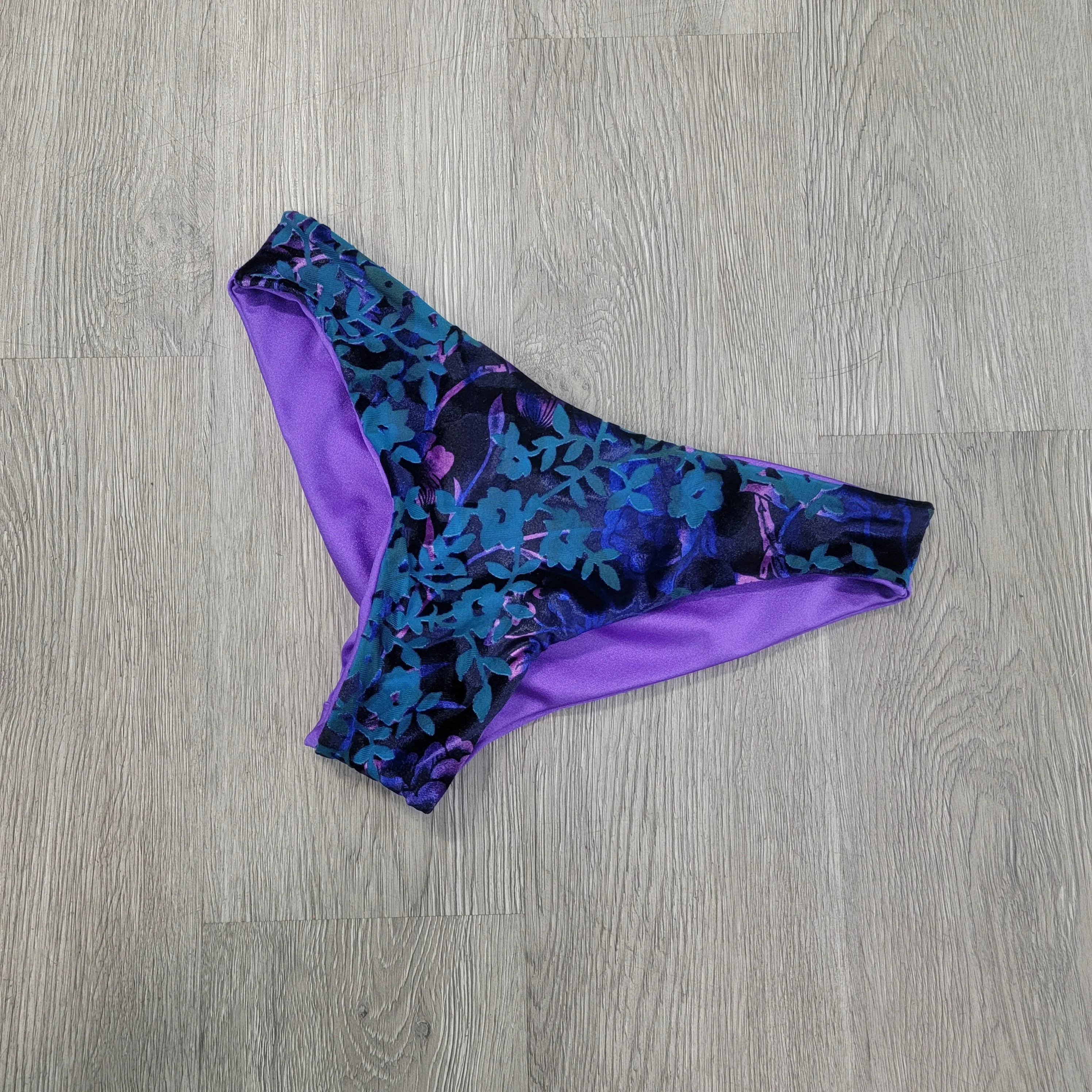 Miami Nights Zoey Bottoms Sample