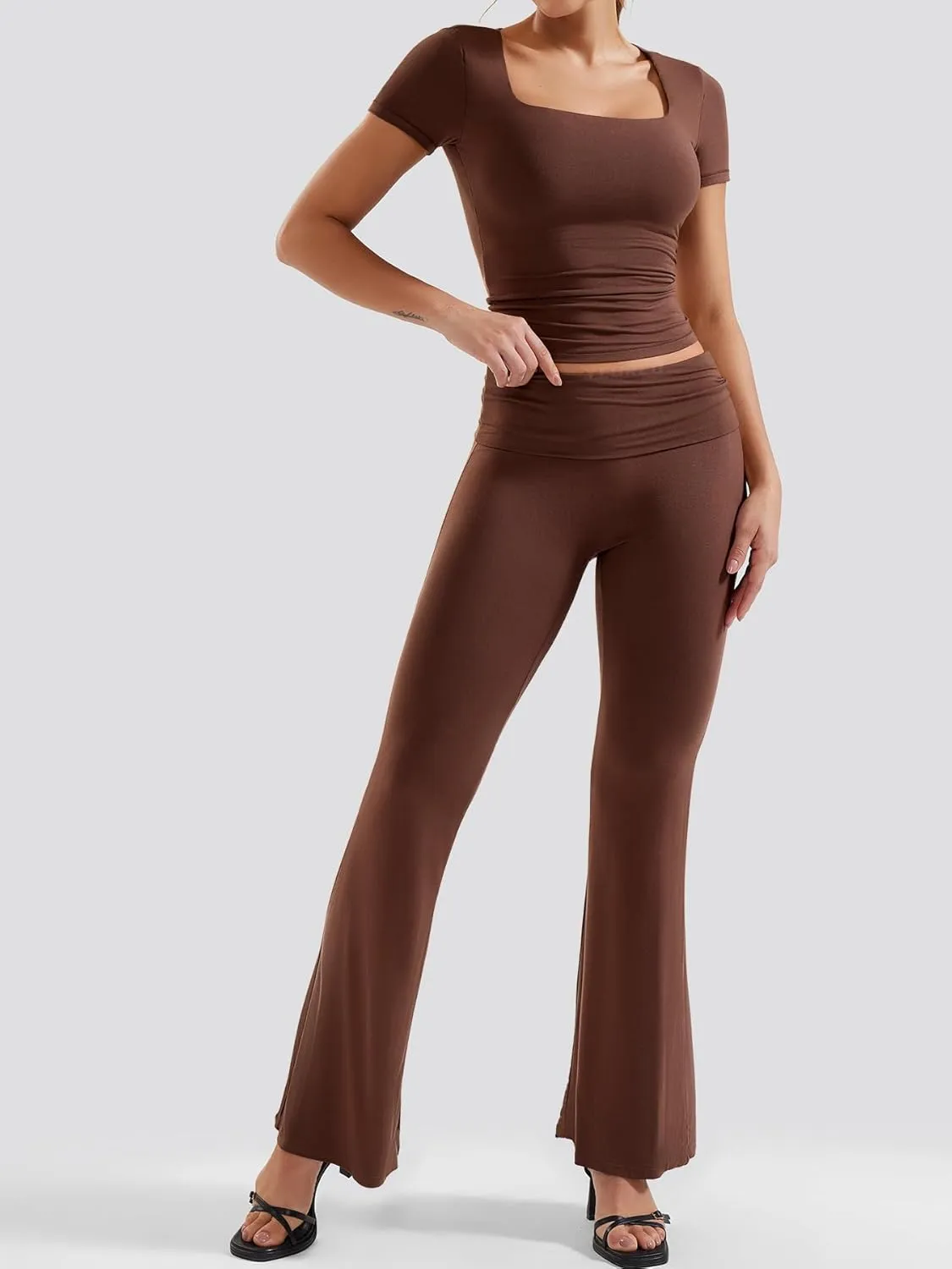 YEOREO Women Two Piece Lounge Set Outfits Short Sleeve Foldover Top Flare Pants Tracksuit Casual Sets Erna
