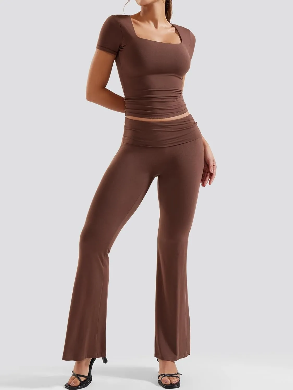 YEOREO Women Two Piece Lounge Set Outfits Short Sleeve Foldover Top Flare Pants Tracksuit Casual Sets Erna